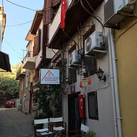 Konukevi Papazin Konagi