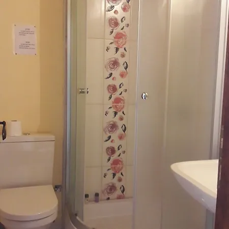 Konukevi Papazin Konagi Ayvalı