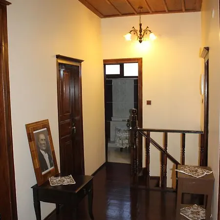Papazin Konagi Guest house 2*